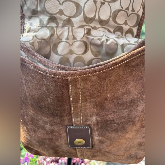 Vintage/Rare Coach Suede Tassel Shoulder Bag
Limited Edition Collectable
#5484 - Picture 9 of 11